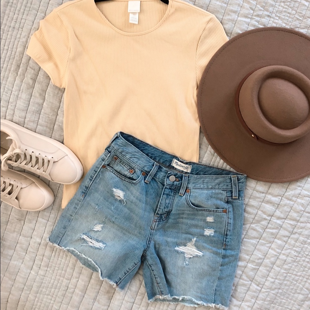 Madewell denim shorts!